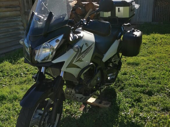 2010 Suzuki V-Strom DL 650, белый - вид 4