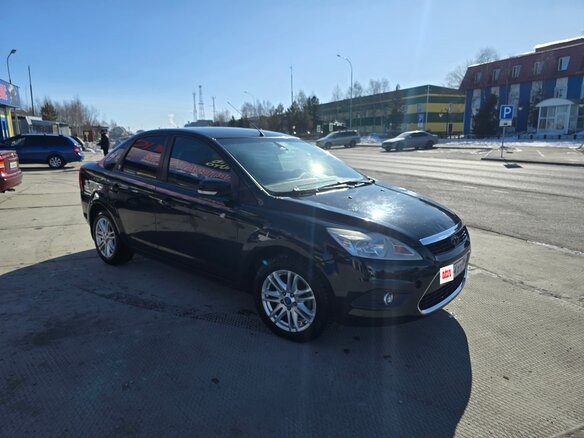 2008 Ford Focus II Рестайлинг, чёрный, 640000 рублей - вид 1