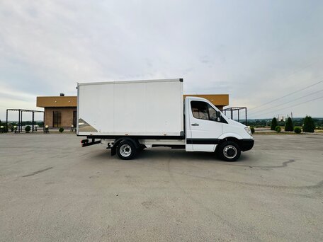 2009 Mercedes-Benz Фургон (4х2), белый, 2750000 рублей, вид 2