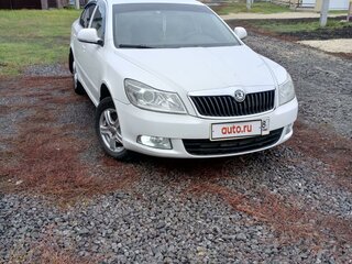 2010 Skoda Octavia II (A5) Рестайлинг, белый, 780000 рублей, вид 3