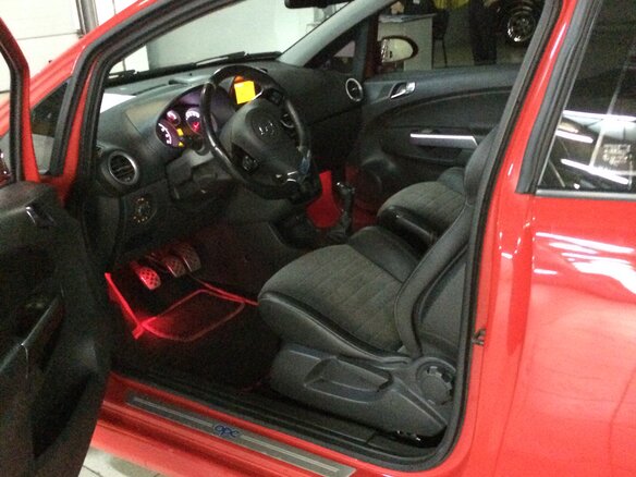 2008 Opel Corsa OPC D, красный - вид 2