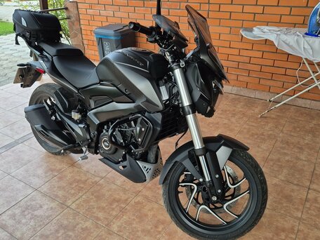 2025 Bajaj Dominar 400, чёрный, 450000 рублей, вид 1