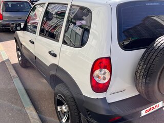 2015 Chevrolet Niva I Рестайлинг, белый, 570000 рублей, вид 3