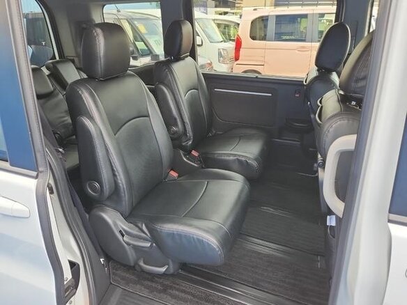 2019 Honda Stepwgn Spada V Рестайлинг, белый, 1650000 рублей - вид 14