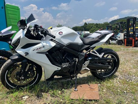 2023 Honda CBR 650R, белый, 977000 рублей, вид 3