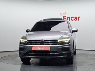 2024 Volkswagen Tiguan II Рестайлинг, белый, 2400000 рублей, вид 3