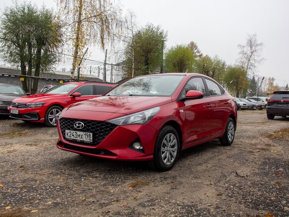 2020 Hyundai Solaris II Рестайлинг, красный, 1257000 рублей - вид 2