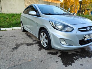 2012 Hyundai Solaris I, серебристый, 645000 рублей, вид 2