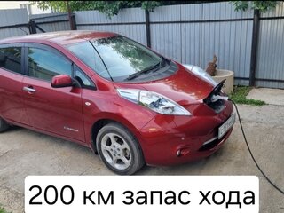 2012 Nissan Leaf I (ZE0/AZE0), красный, 960000 рублей, вид 2