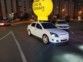 2013 Opel Astra H Рестайлинг, белый, 490000 рублей, вид 3