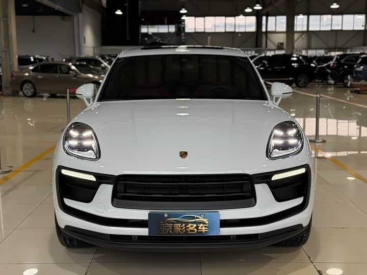 Открыть фотографии: Porsche Macan I Рестайлинг 2