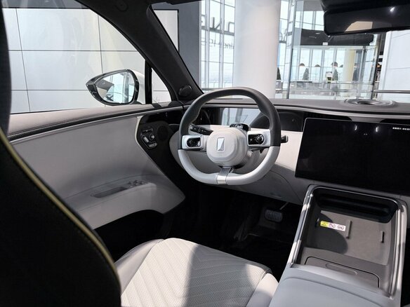 2025 Avatr 11 116 kWh I, белый - вид 12