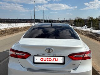 2022 Toyota Camry VIII (XV70) Рестайлинг, белый, 3400000 рублей, вид 4