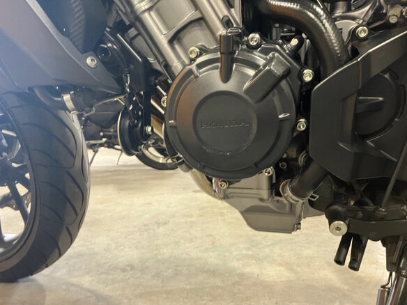 2018 Honda CB 650F, чёрный, 500000 рублей - вид 3