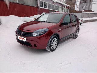 2011 Renault Sandero I, красный, 525000 рублей, вид 1