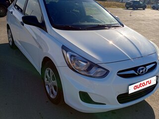 2013 Hyundai Solaris I, белый, 780000 рублей, вид 2