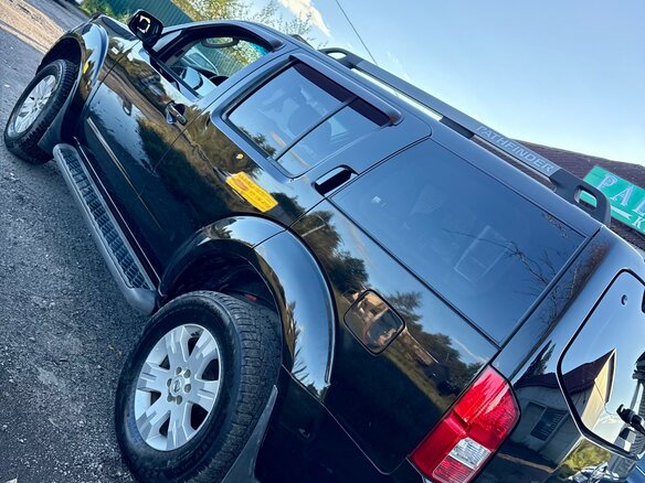 2005 Nissan Pathfinder III, чёрный - вид 25