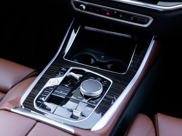 2026 BMW X5 40i IV (G05/G18) Рестайлинг, чёрный, 30500000 рублей - вид 31