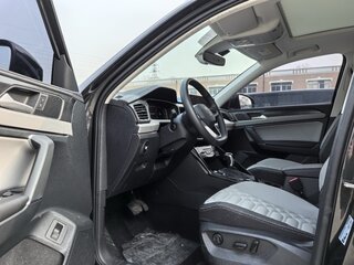 2023 Volkswagen Tayron I Рестайлинг, чёрный, 2670000 рублей, вид 4
