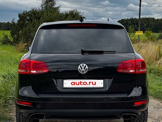 2010 Volkswagen Touareg II, чёрный, 1700000 рублей, вид 5