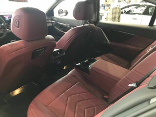 2024 BMW 5 серии Long 530Li xDrive VIII (G60/G61/G68), белый, 7890000 рублей, вид 3