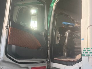 2004 Mercedes-Benz Actros, белый, 1900000 рублей, вид 5
