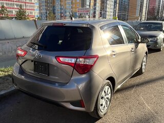 2019 Toyota Vitz III (XP130) Рестайлинг 2, бежевый, 1200000 рублей, вид 3