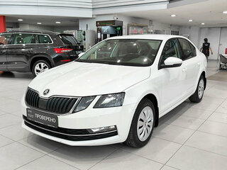 2017 Skoda Octavia III (A7) Рестайлинг, белый, 1650000 рублей, вид 1