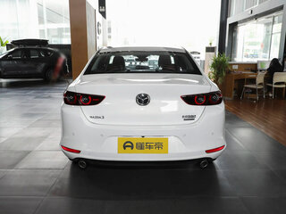 2025 Mazda 3 Axela IV (BP), белый, 2350000 рублей, вид 5