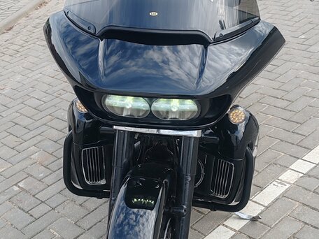 2019 Harley-Davidson Road Glide, чёрный, 1580221 рублей, вид 4