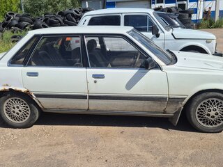 1985 Toyota Vista I (V10), белый, 105000 рублей, вид 1