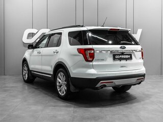 2015 Ford Explorer V Рестайлинг, белый, 2760000 рублей, вид 2