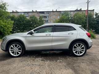 2015 Mercedes-Benz GLA 250 I (X156), серебристый, 2030000 рублей, вид 3