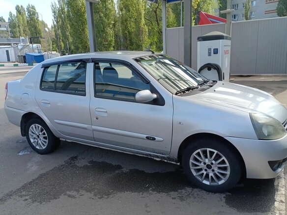 2007 Renault Symbol I Рестайлинг 2, серый, 430000 рублей - вид 1