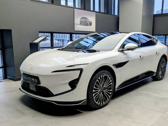 2026 Avatr 12, белый