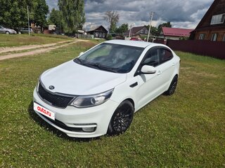 2015 Kia Rio III Рестайлинг, белый, 1250000 рублей, вид 1
