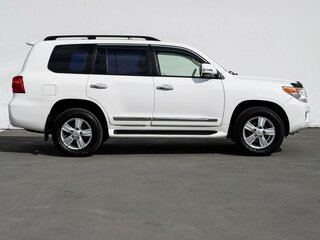2012 Toyota Land Cruiser 200 Series Рестайлинг 1, белый, 3249000 рублей, вид 5