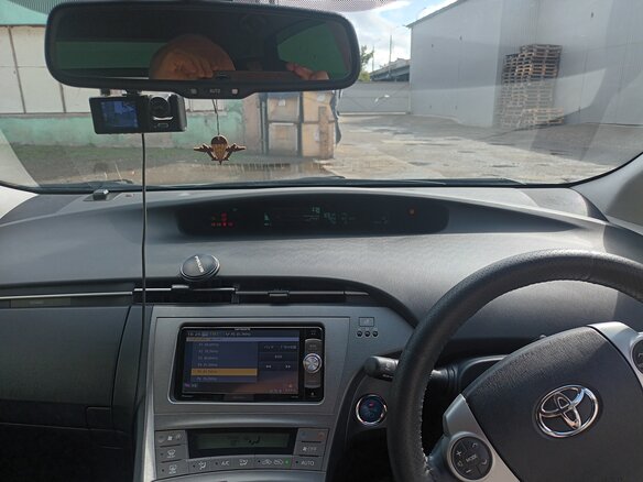 2015 Toyota Prius III Рестайлинг (XW30), зелёный, 1300000 рублей - вид 5