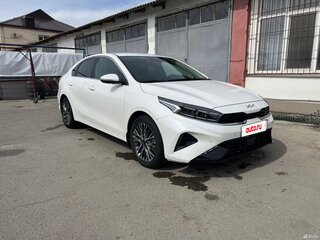 2022 Kia Cerato IV Рестайлинг, белый, 2800000 рублей, вид 3