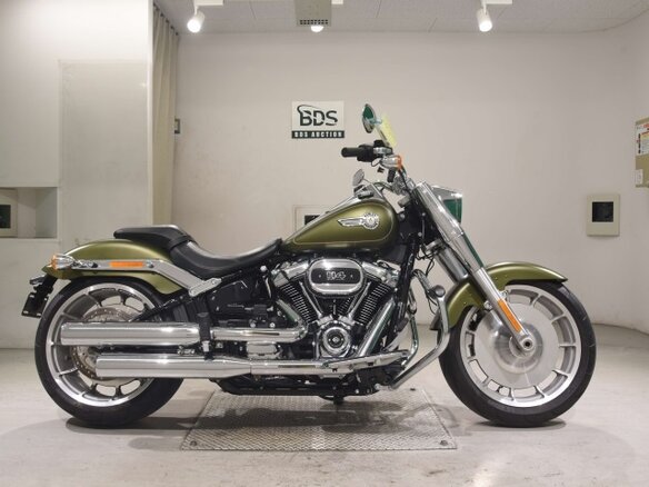 2022 Harley-Davidson Fat Boy, зелёный, 1843000 рублей