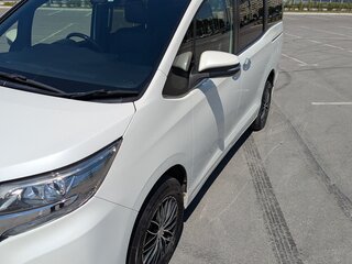 2017 Toyota Esquire I Рестайлинг, белый, 1900000 рублей, вид 4