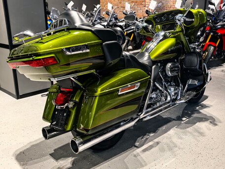 2017 Harley-Davidson CVO Limited, зелёный, 2100000 рублей, вид 3