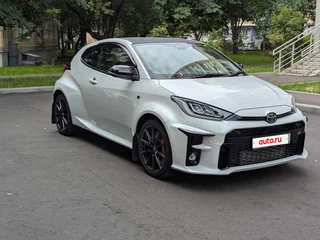 2022 Toyota Yaris IV, белый, 2950000 рублей, вид 3