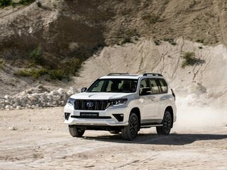 2021 Toyota Land Cruiser Prado 150 Series Рестайлинг 3, белый, 8500000 рублей, вид 1