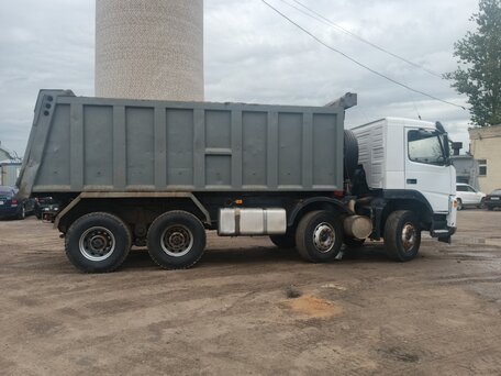 2004 Volvo FM, белый, 1850000 рублей, вид 5