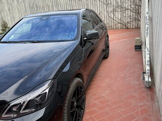 2013 Mercedes-Benz E-Класс 200 IV (W212, S212, C207) Рестайлинг, чёрный, 3900000 рублей, вид 3