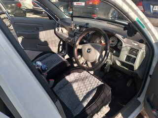 2001 Mazda Demio I (DW), белый, 230000 рублей, вид 4