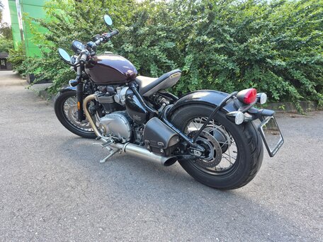 2018 Triumph Bonneville Bobber, чёрный, 1300000 рублей, вид 4