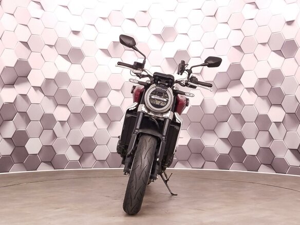 2019 Honda CB 1000R, красный - вид 4