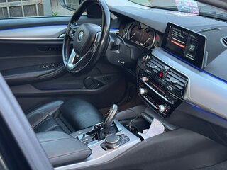 2017 BMW 5 серии 530d xDrive VII (G30/G31/G38), чёрный, 2775000 рублей, вид 3